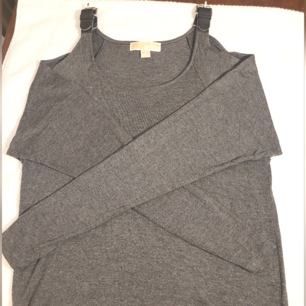 Michael Kors Cold-Shoulder Top Buckles at Shoulders Size Medium Gray 🤍